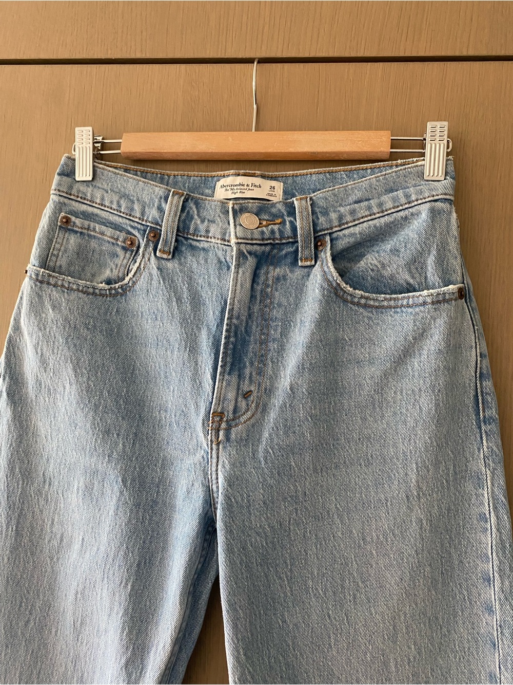Abercrombie & Fitch High Rise 90s Relaxed Jean - Picture 6 of 8